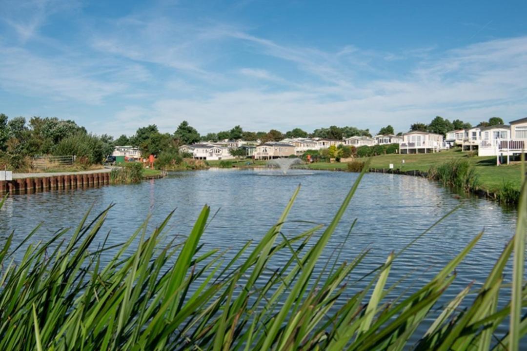 Tunstall View Caravan Holidays At Sand Le Mere Exterior photo